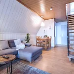 Relaxapartments Black Forest Moments - Maisonette-wohnung Mit Sonnenbalkon, Schnelles Internet, Naehe Triberger Wasserfaelle, Fuer Bis Zu 4 Personen * Шёнвальд